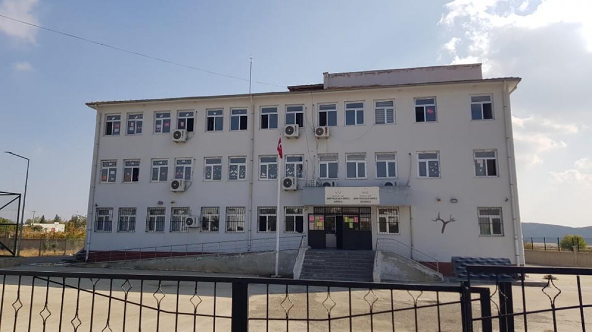 Şehit Polis Salih Eroğlu Ortaokulu Fotoğrafı